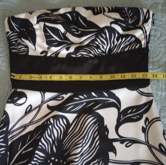 WHBM Black White Tropical Floral Bold Print Long Gown A-Line Strapless Gown Sz 2 - Picture 14 of 16